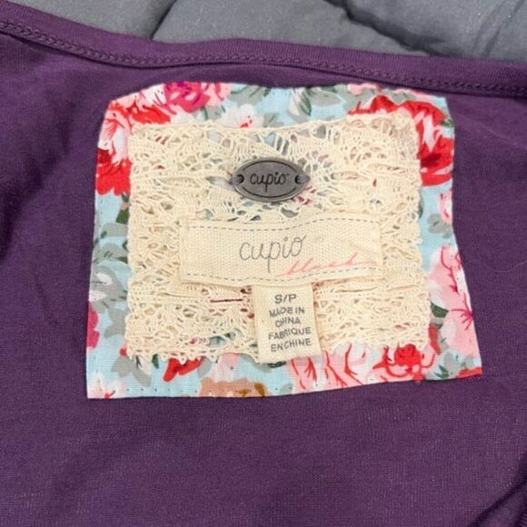 Cupio Plum Short Sleeve Slit Top Stretch Purple Women's Size Small - Picture 5 of 9